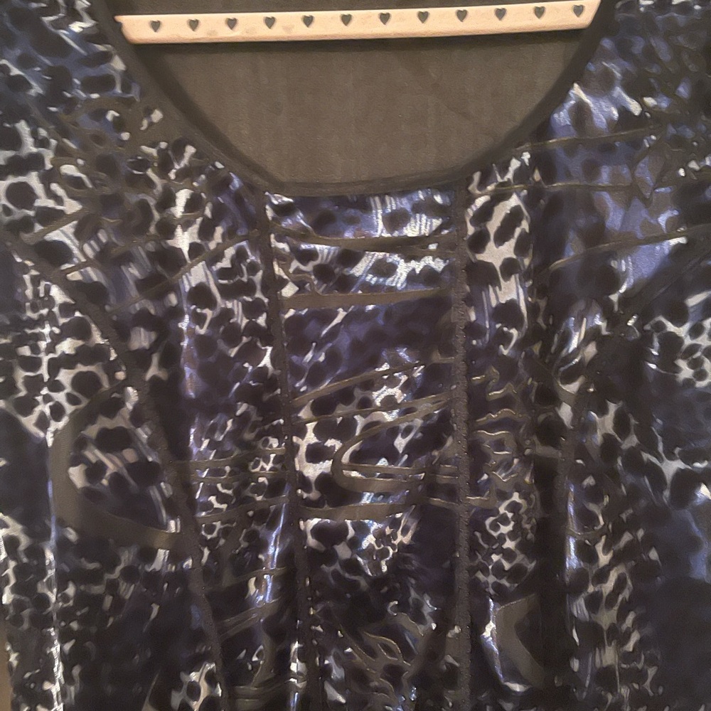 Dressbarn Plus Size Womens blue/black/sheer top size 1X pre-owned - Picture 6 of 13